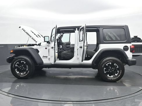 Used 2025 Jeep Wrangler Unlimited Rubicon AWD/4WD image 38