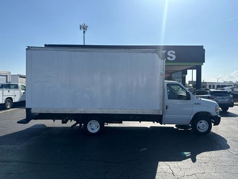 Used 2019 Ford E-350 and Econoline 350 Super Duty RWD image 3