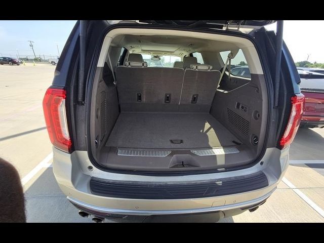 Used 2024 GMC Yukon XL Denali AWD/4WD image 8