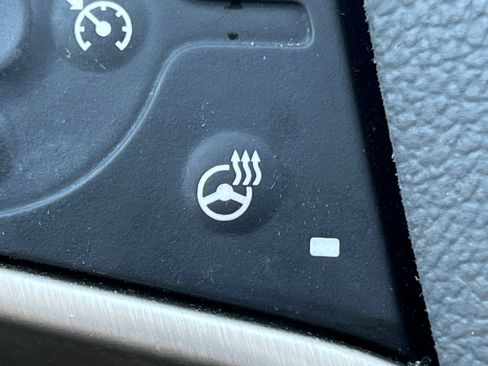 Used 2023 GMC Acadia Denali w/ Denali Ultimate Package AWD/4WD image 15