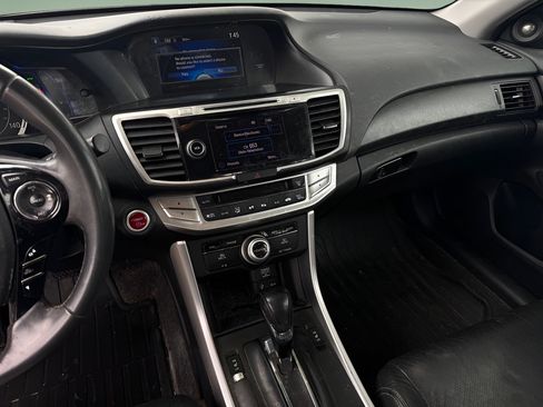 Used 2015 Honda Accord Touring image 28