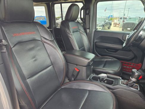 Used 2018 Jeep Wrangler Unlimited Rubicon AWD/4WD image 28