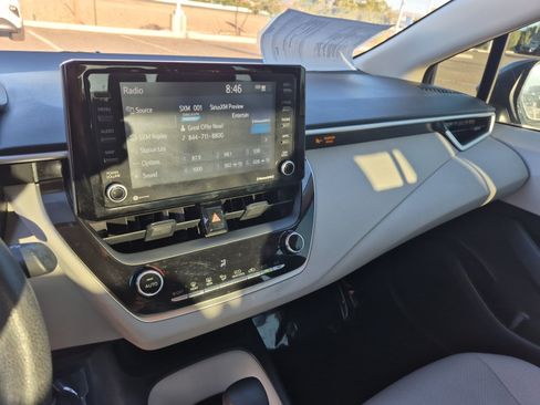 Used 2022 Toyota Corolla LE FWD image 11
