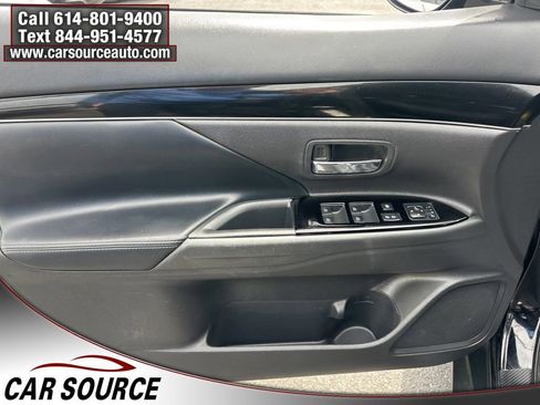 Used 2019 Mitsubishi Outlander LE AWD/4WD image 12