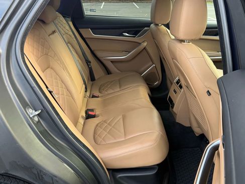 Used 2022 Jaguar F-PACE S image 22