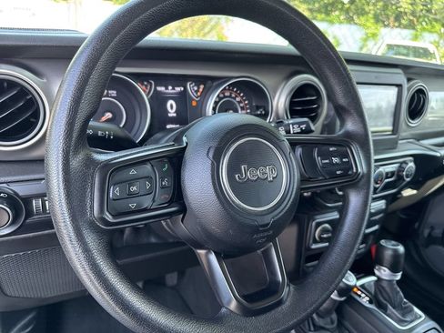 Used 2018 Jeep Wrangler Unlimited Sport AWD/4WD image 22