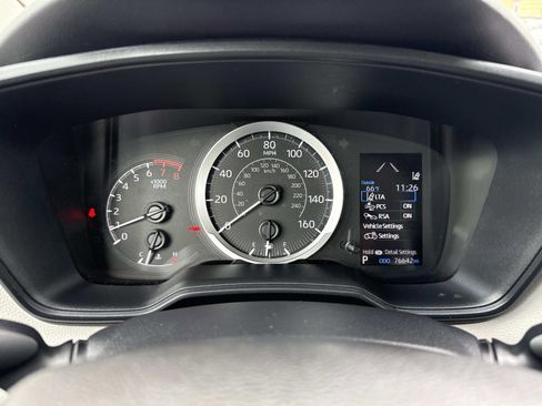 Used 2021 Toyota Corolla LE image 18