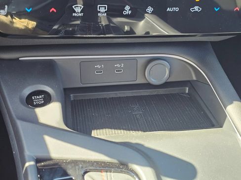 New 2026 Nissan Sentra SR w/ SR Premium Package FWD image 16