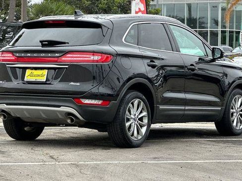Used 2019 Lincoln MKC Select FWD image 4