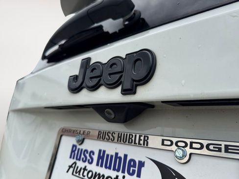 Used 2020 Jeep Renegade Altitude FWD image 6