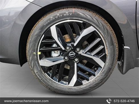 New 2025 Nissan Versa SR w/ Trunk Package image 7