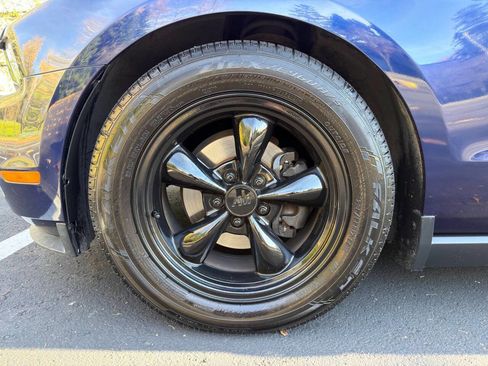 Used 2010 Ford Mustang Premium image 23