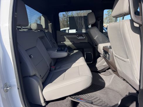 Used 2024 Chevrolet Silverado 1500 LTZ image 28