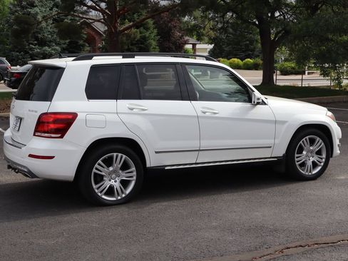Used 2013 Mercedes-Benz GLK 250 BlueTEC 4MATIC image 4
