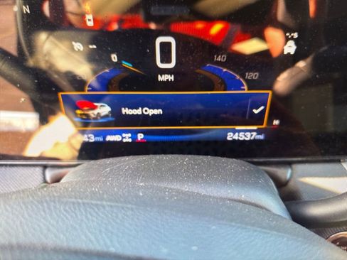 Used 2025 Chevrolet TrailBlazer LT AWD/4WD image 4