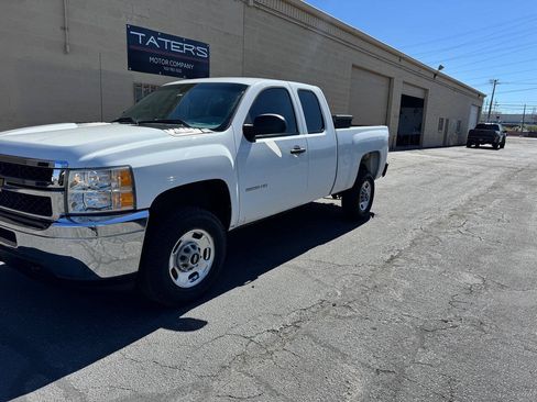 Used 2012 Chevrolet Silverado 2500 W/T RWD image 3