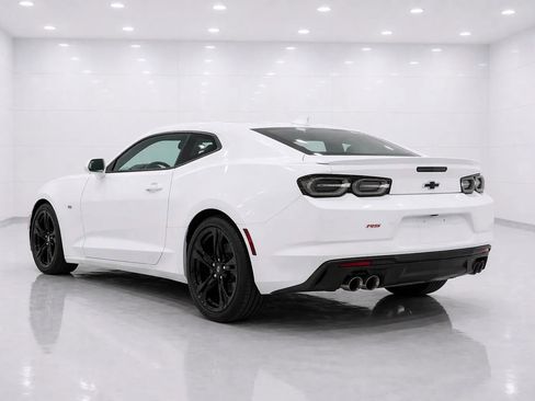 Used 2020 Chevrolet Camaro LT w/ RS Package RWD image 3
