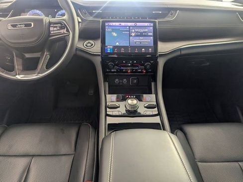 Certified 2024 Jeep Grand Cherokee Overland w/ Luxury Tech Group IV AWD/4WD image 26