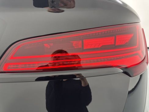 Used 2023 Audi SQ5 Prestige w/ Prestige Package image 23