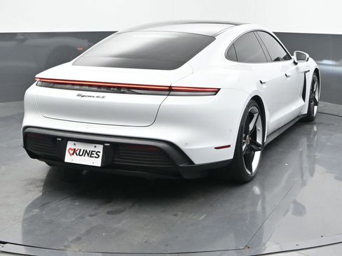 Used 2020 Porsche Taycan 4S image 9