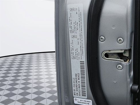 Used 2022 RAM 2500 Laramie image 32