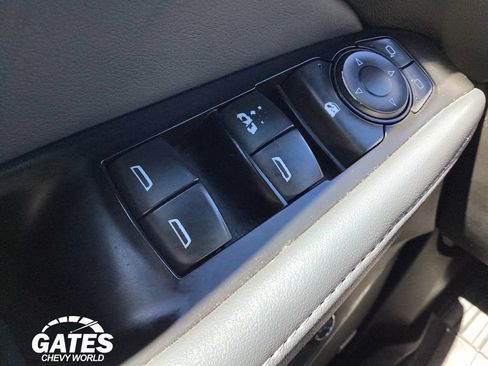 Used 2023 Buick Enclave Essence w/ Experience Buick Package AWD/4WD image 23