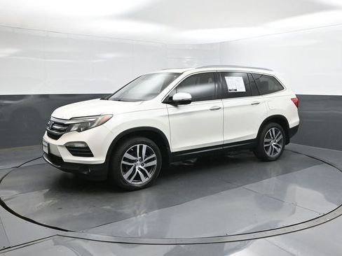 Used 2017 Honda Pilot Touring image 33