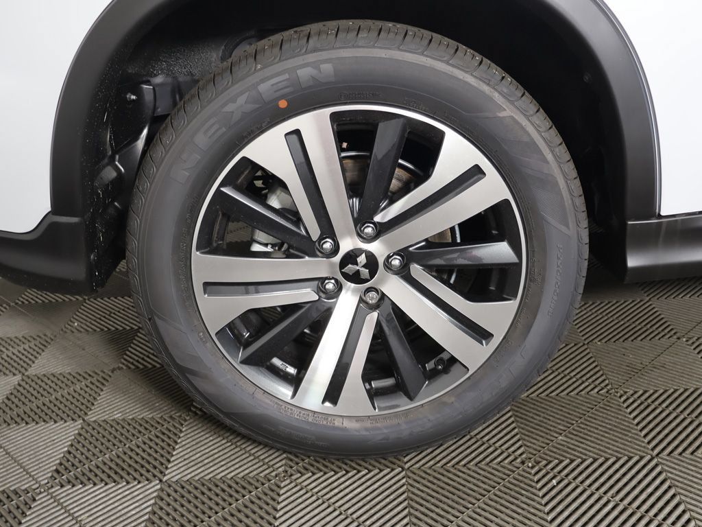 New 2027 Mitsubishi Outlander Sport ES AWD/4WD image 17