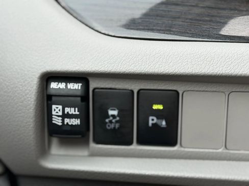 Used 2018 Toyota Sienna XLE w/ XLE Navigation Package AWD/4WD image 21