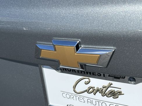 Used 2026 Chevrolet Equinox LT AWD/4WD image 8