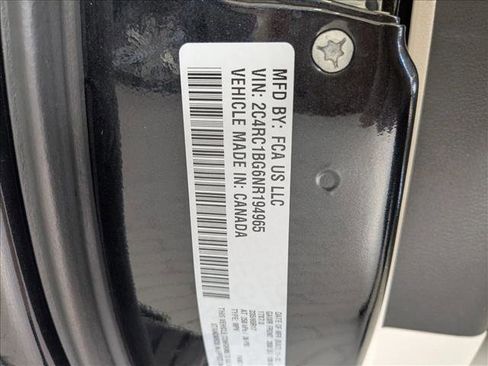 Used 2022 Chrysler Pacifica Touring-L FWD image 22