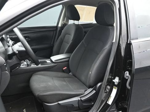 Used 2025 Nissan Sentra S FWD image 5
