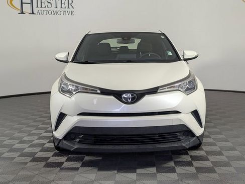Used 2019 Toyota C-HR LE FWD image 3