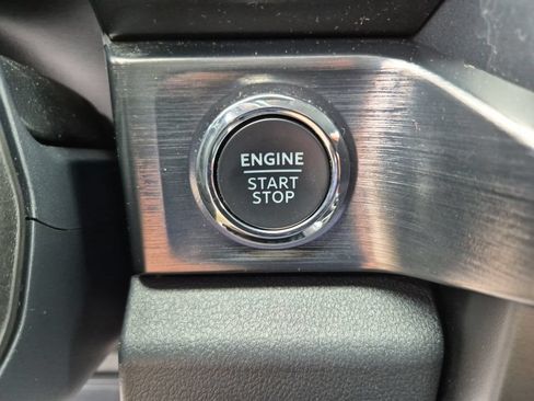 Used 2024 Ford F250 Lariat AWD/4WD image 19