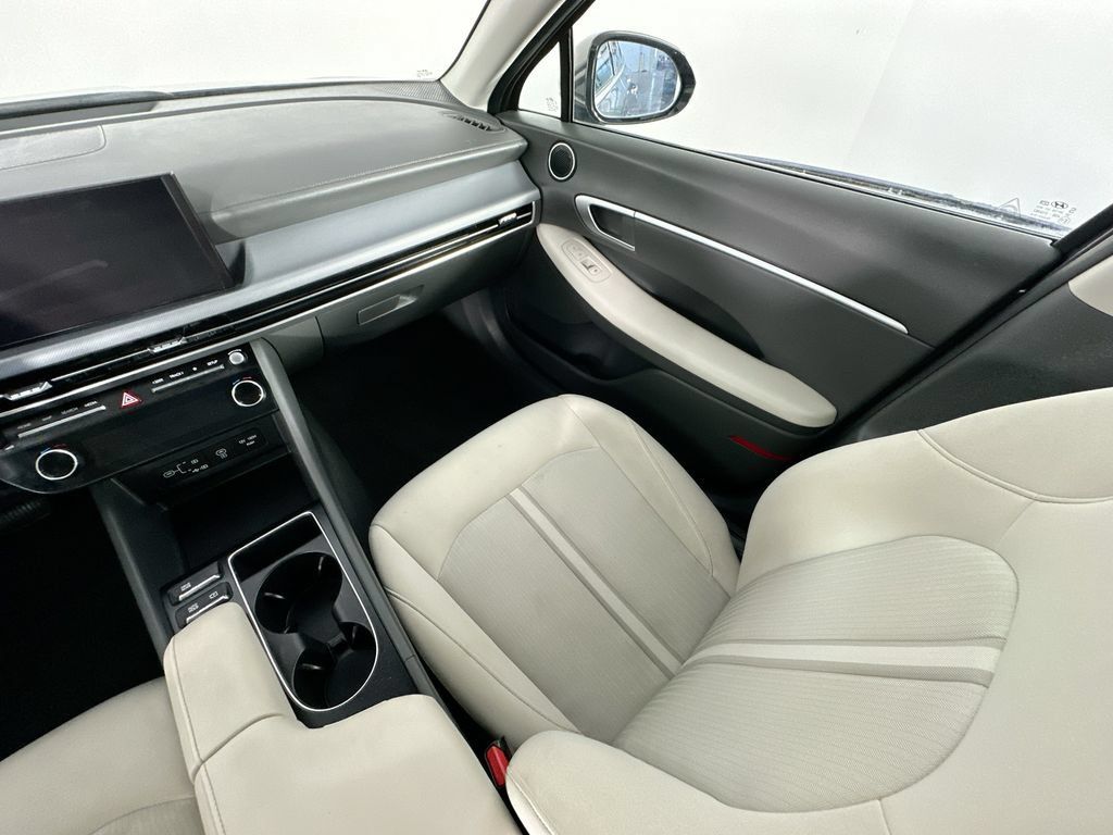 Used 2025 Hyundai Sonata SEL FWD image 11