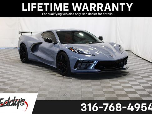 Used 2025 Chevrolet Corvette Stingray Preferred Cpe w/ Z51 Performance Package RWD image 1