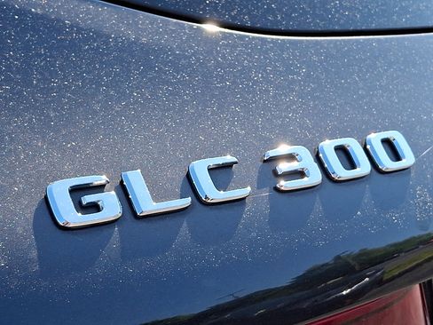 Used 2022 Mercedes-Benz GLC 300 4MATIC w/ Premium Package Lite image 30