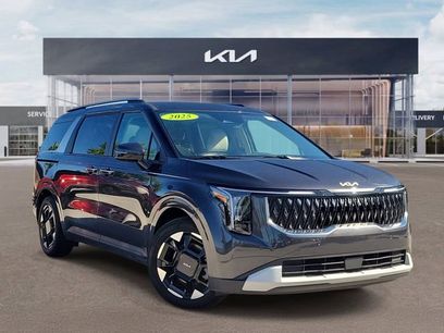 Certified 2025 Kia Carnival EX