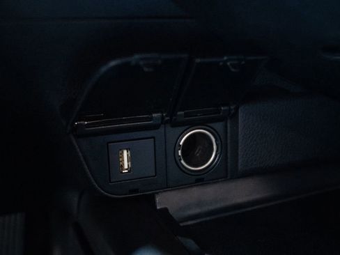 Used 2024 Toyota Camry SE image 26