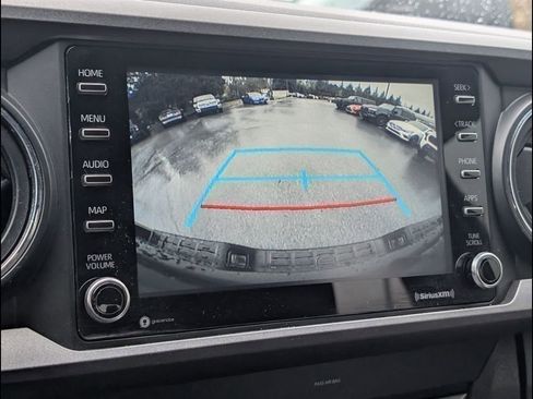 Used 2020 Toyota Tacoma TRD Off-Road image 19