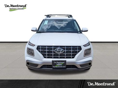 New 2026 Hyundai Venue SEL FWD image 2