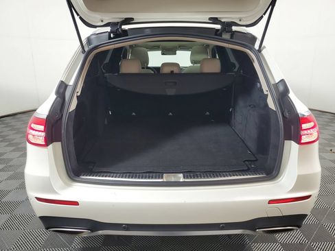 Used 2018 Mercedes-Benz E 400 4MATIC Wagon image 9