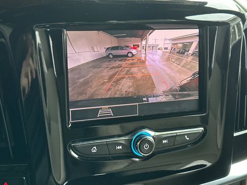 Certified 2022 Chevrolet Traverse LS image 26