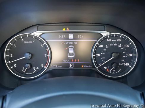 Used 2023 Nissan Altima 2.5 SV w/ SV Premium Package FWD image 4