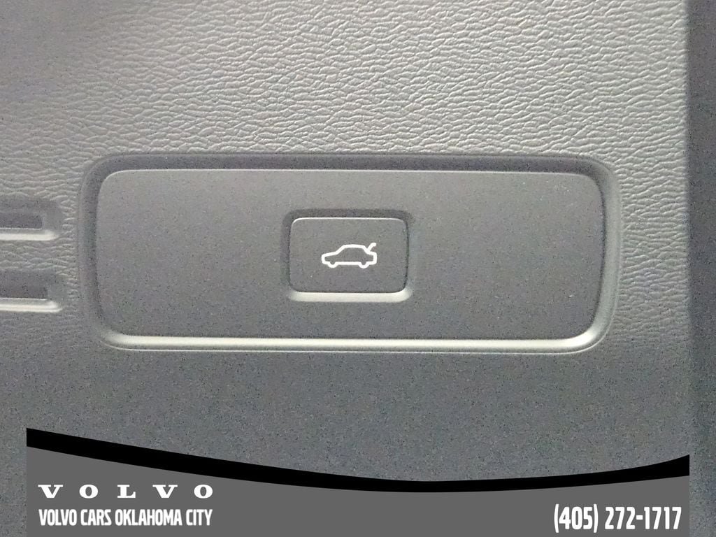 Used 2026 Volvo XC40 B5 Plus w/ Protection Package Premier AWD/4WD image 21