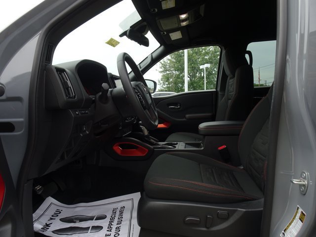 Used 2025 Nissan Frontier Pro-X w/ Pro Convenience Package RWD image 10