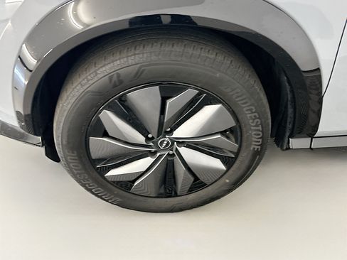 Used 2024 Nissan Ariya AWD image 11