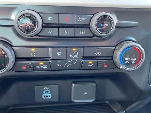 New 2026 Ford F250 XLT w/ XLT Premium Package AWD/4WD image 17