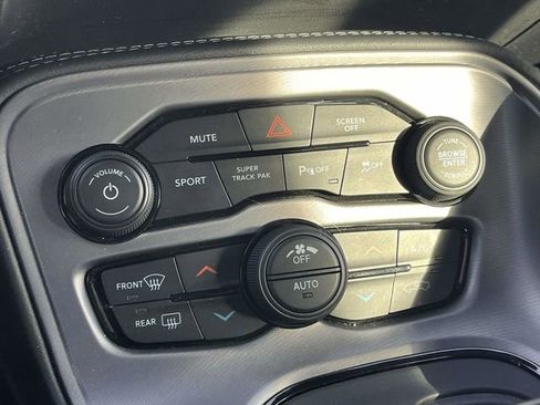 Used 2023 Dodge Challenger R/T w/ Plus Package image 27