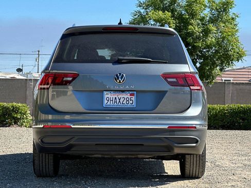 Certified 2023 Volkswagen Tiguan SE FWD image 5